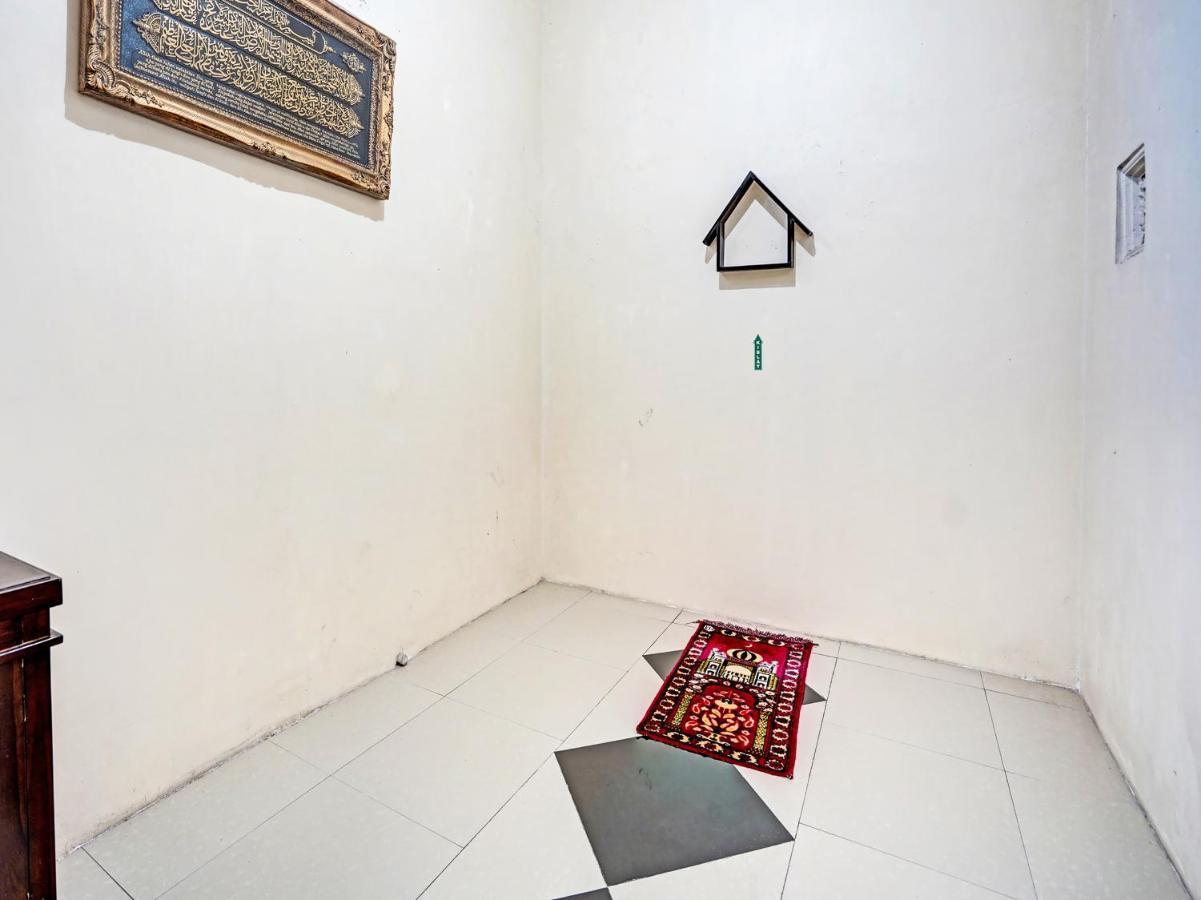 Oyo 91587 Griya Buah De5 Syariah Hotel Sidoarjo Exterior photo